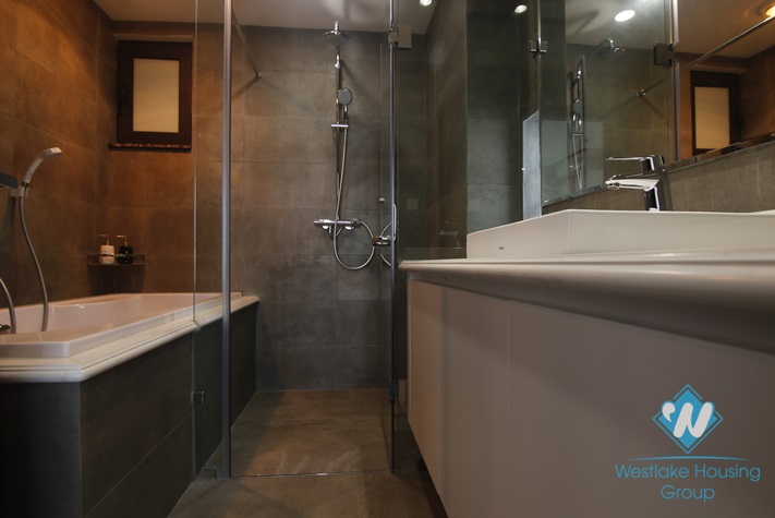 High floor serviced apartment for rent in Kim Ma Thuong, Ba Dinh