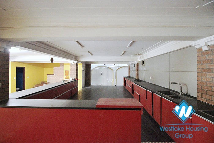 Enormous 5 bedroom villa for rent on the main street To Ngoc Van