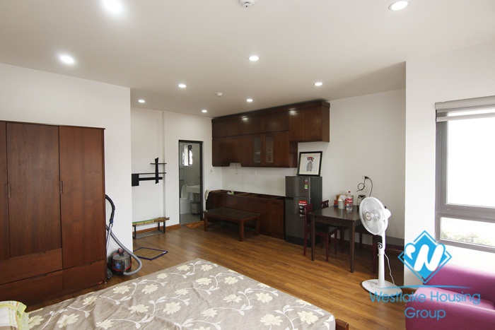 An affordable studio with good lighting for rent on Nui Truc street, Ba Dinh