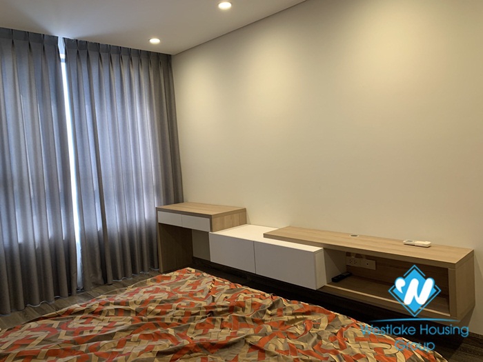 A beautiful and modern apartment for rent in HongKong Tower, Dong Da District.