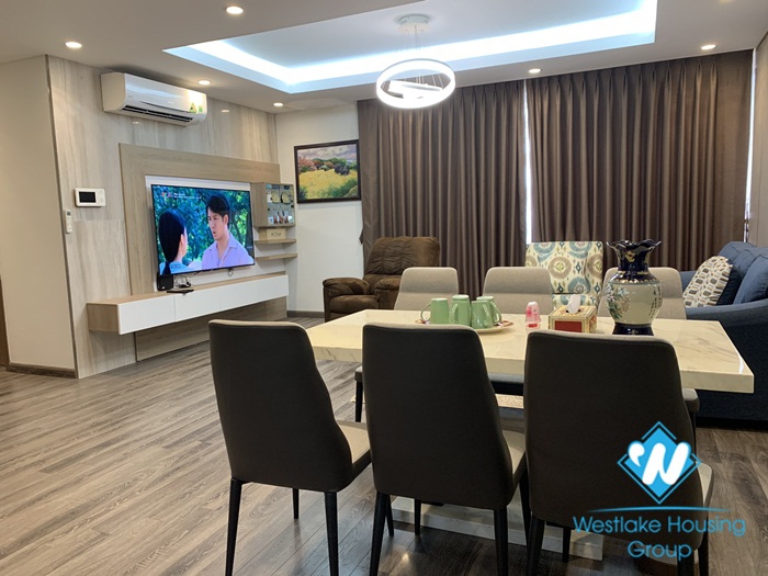 A beautiful and modern apartment for rent in HongKong Tower, Dong Da District.