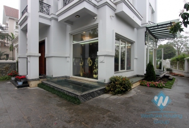 First rate villa for rent in Vinhomes riverside Long Bien