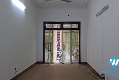 Unfurnished 3 bedroom house for rent on Tran Duy Hung street, Cau Giay