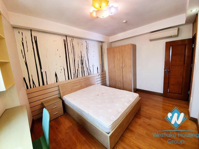 Spacious three bedrooms apartment for rent in Doi Can, Ba Dinh