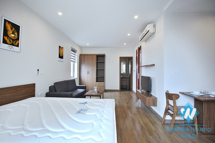 An affordable price studio for rent in Dang Thai Mai st, Tay Ho