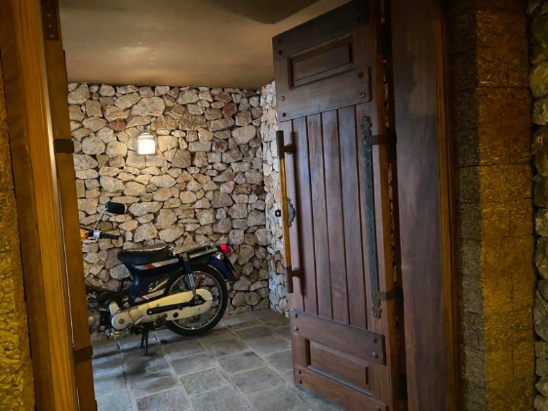 Ancient architecture villa with huge garden for rent in Tay Ho District