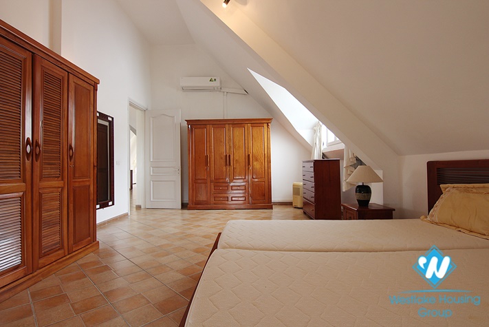 Top floor-breaking view 1+ beroom apartment for rent on Xuan Dieu street