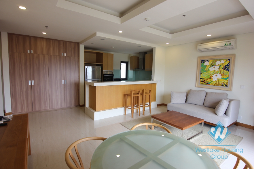 A luxury gorgeous one bedroom apartment in High-End Buliding for leasing