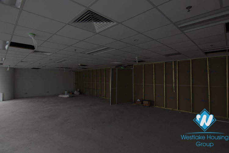 A luxury office for rent in FLC building, Cau Giay street, Cau Giay district