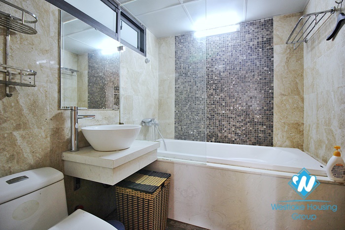 A beautiful lake view 2 bedroom apartment for rent in Nhat chieu, Tay ho