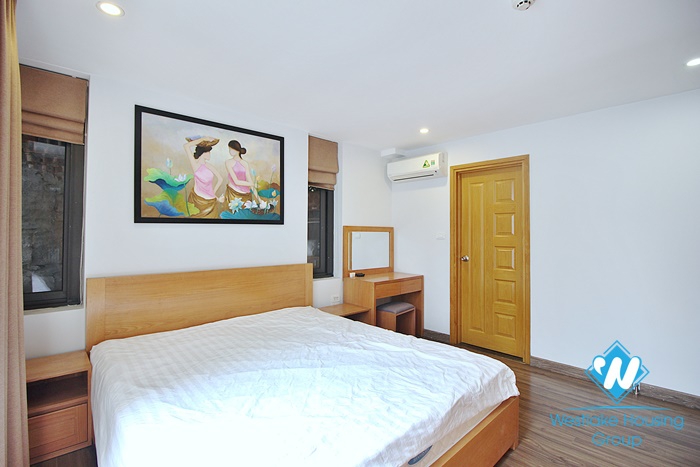 A beautiful lake view 2 bedroom apartment for rent in Nhat chieu, Tay ho