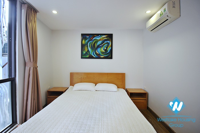 A beautiful lake view 2 bedroom apartment for rent in Nhat chieu, Tay ho