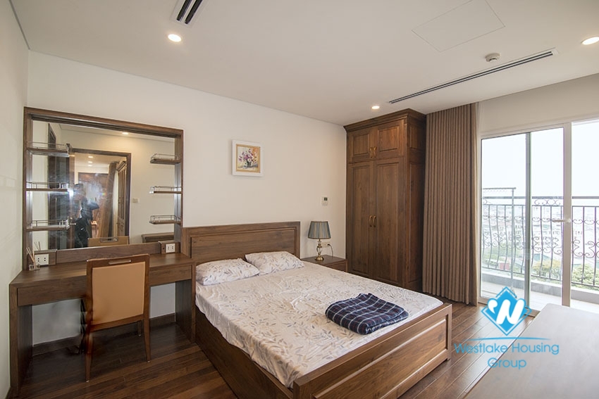 Three-bedroom apartment with area of ​​140 square meters for rent at Hanoi Aqual Central