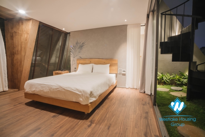  Special penthouse apartment for rent in Hoan Kiem District.