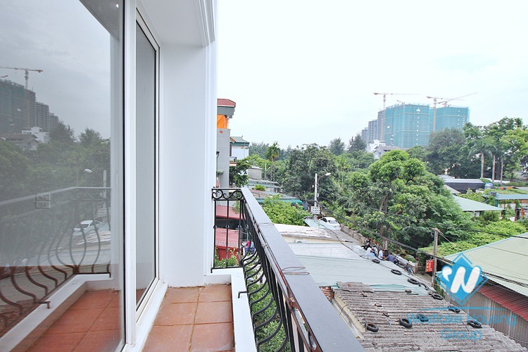 Unfurnished four bedrooms house for rent in Dang Thai Mai st, Tay Ho area