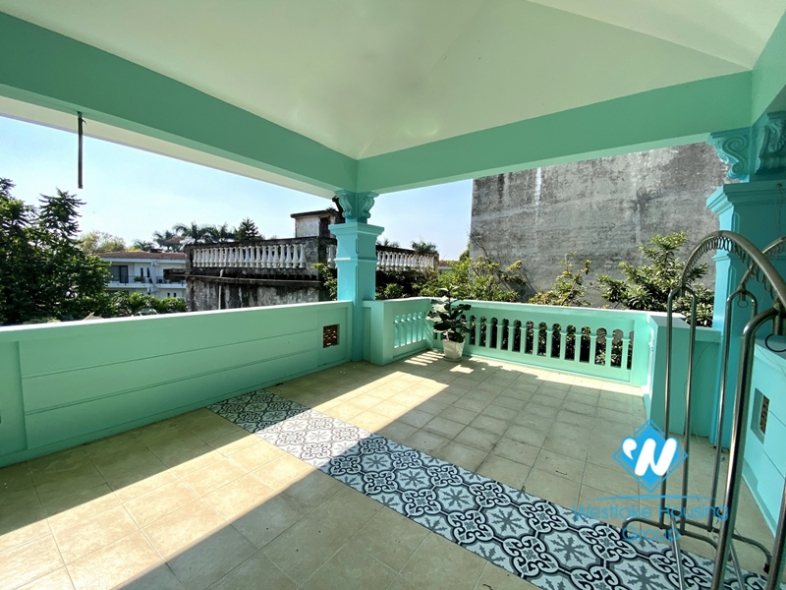 Green 3 beds house with front-yard for rent in Tu Hoa area, Tay Ho