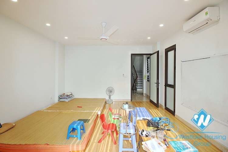 A new 6 beds house for rent in Au Co street, Tay Ho