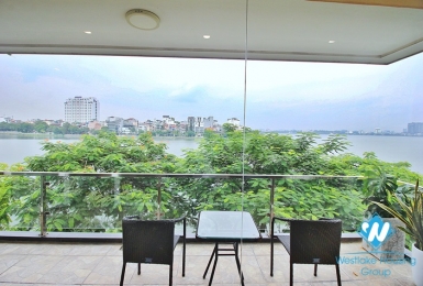 Bright 3 bedroom apartment with lake view for rent in Tay Ho