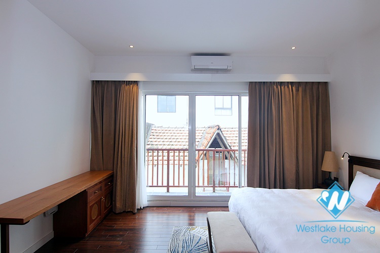Luxurious 4 beds aparment for rent in Xom Chua, Dang Thai Mai area, Tay Ho