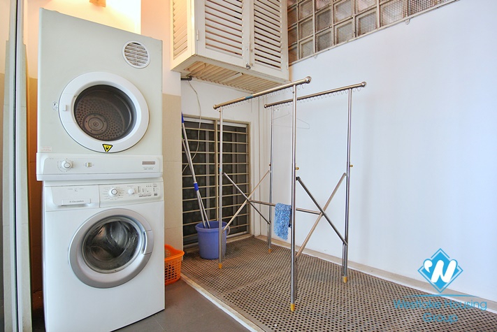 High quality 3 bedroom apartment with lake view in Quang An, Tay Ho