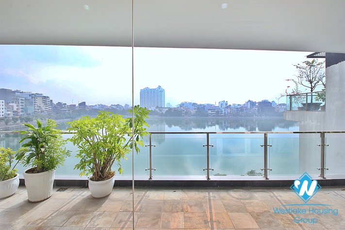 High quality 3 bedroom apartment with lake view in Quang An, Tay Ho