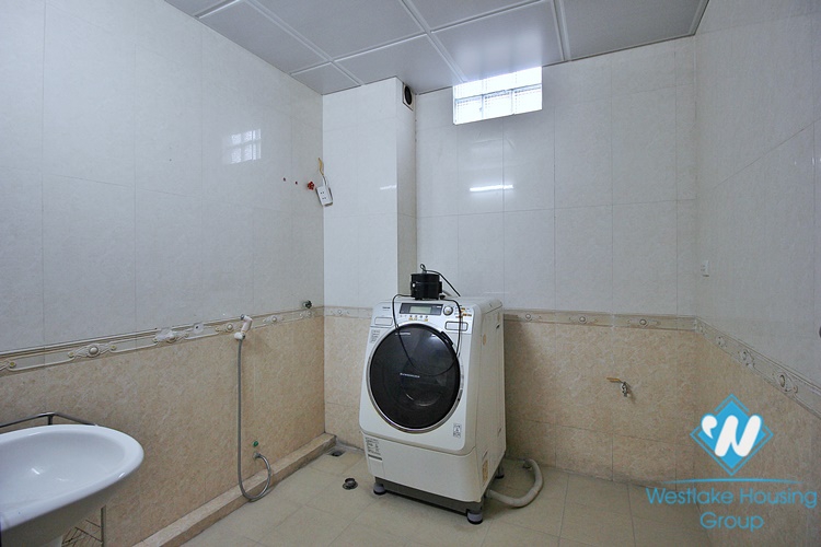 An affordable house for rent in Au Co street, Tay Ho