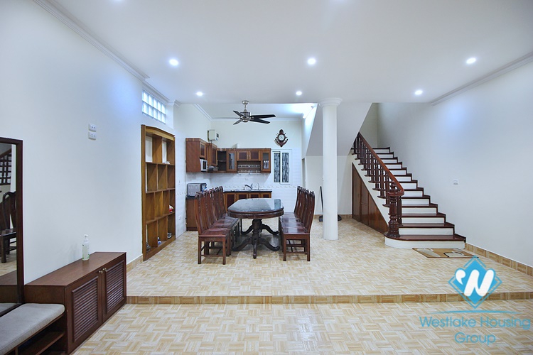 An affordable house for rent in Au Co street, Tay Ho