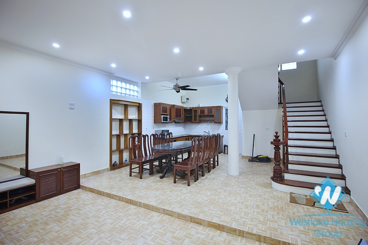 An affordable house for rent in Au Co street, Tay Ho