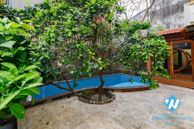 A Nice House with Feng Shui garden for rent in Au Co, Tay Ho
