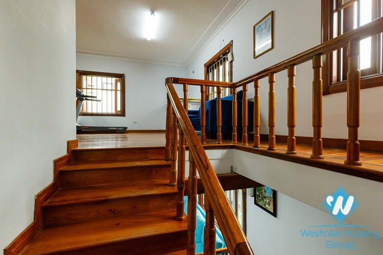 A Nice House with Feng Shui garden for rent in Au Co, Tay Ho