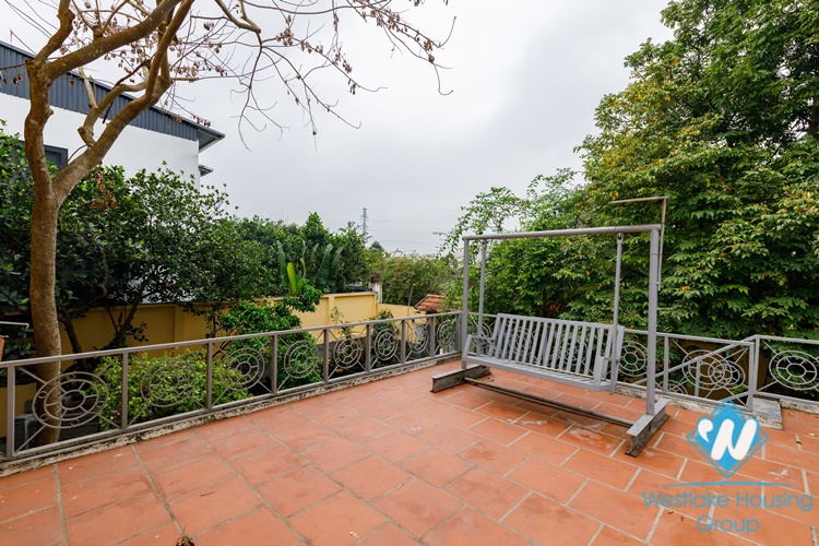 A Nice House with Feng Shui garden for rent in Au Co, Tay Ho