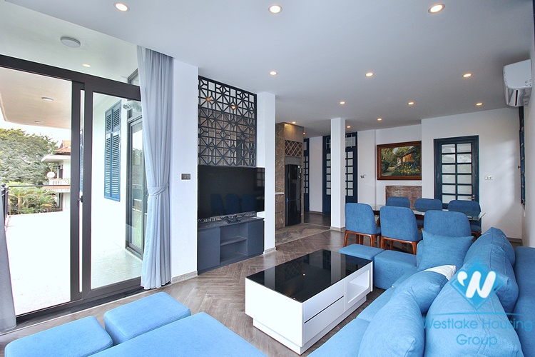 Lake-view two beds apartment for rent in Xuan Dieu, Tay Ho