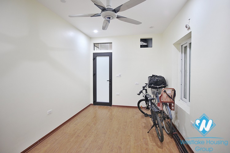 Garden house with lake view for rent in Dang Thai Mai st, Tay Ho