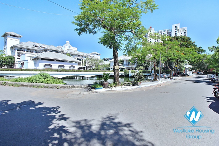 Nice space for open restaurants or bar in Tay Ho District 