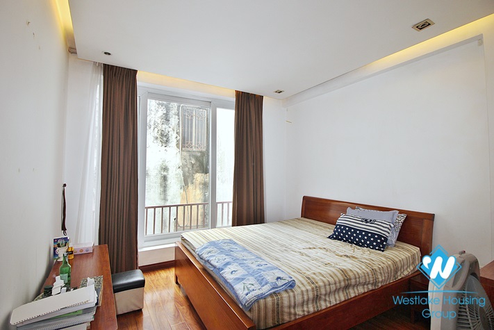 Good quality house with 3 bedrooms for lease in Tay Ho area.