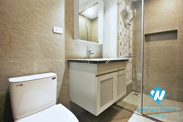 A bright 02 bedrooms apartment with lake view in Tay Ho, Ha Noi for rent