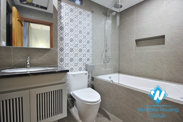 A bright 02 bedrooms apartment with lake view in Tay Ho, Ha Noi for rent