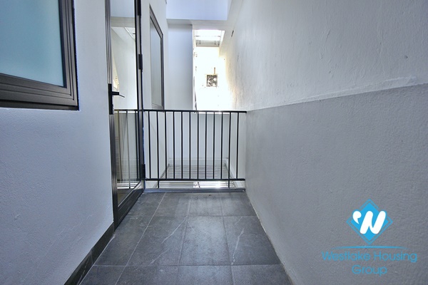 A bright 02 bedrooms apartment with lake view in Tay Ho, Ha Noi for rent