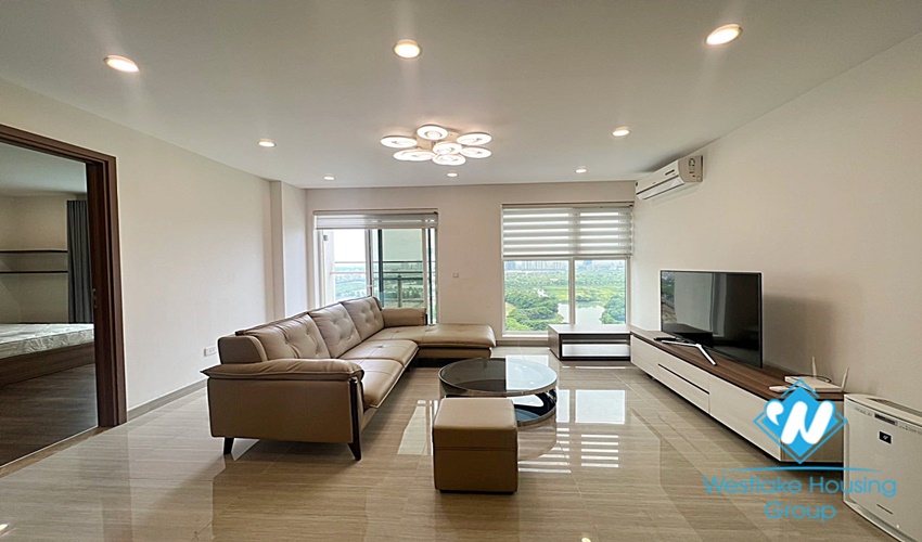 154m2, 3 bedrooms aprtment with modern furnitures for rent in L building, Ciputra