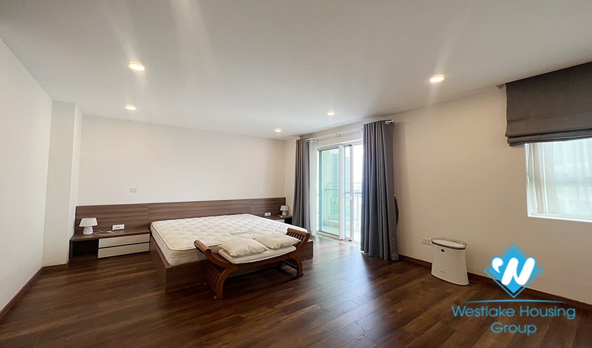154m2, 3 bedrooms aprtment with modern furnitures for rent in L building, Ciputra