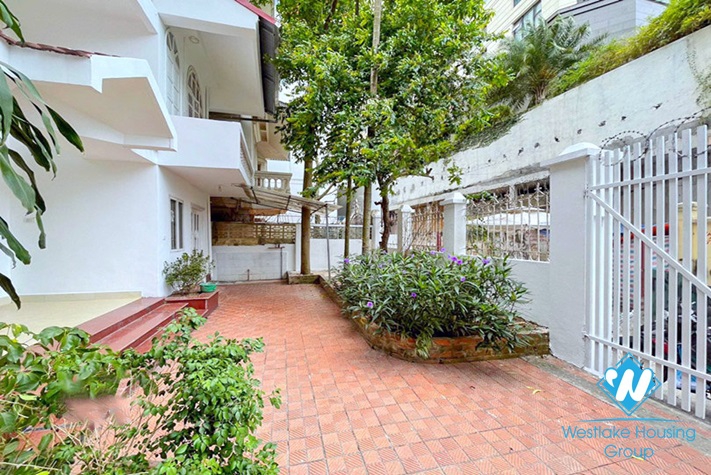 A cheap house for rent in Tay Ho, Ha Noi