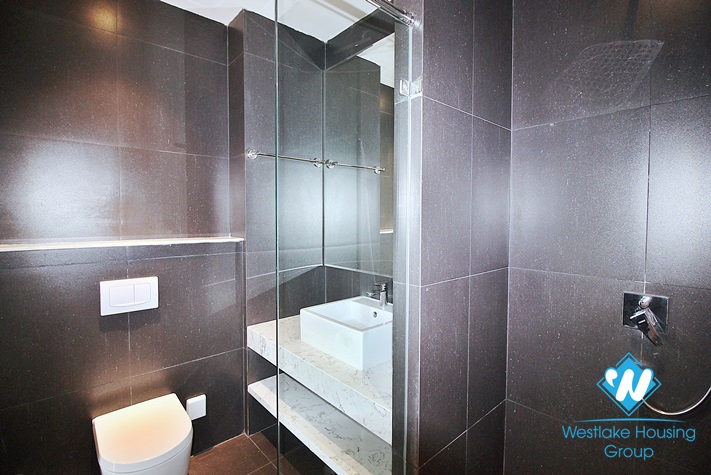 Nice 2 bedrooms apartment for rent in Tu Hoa area, Tay Ho