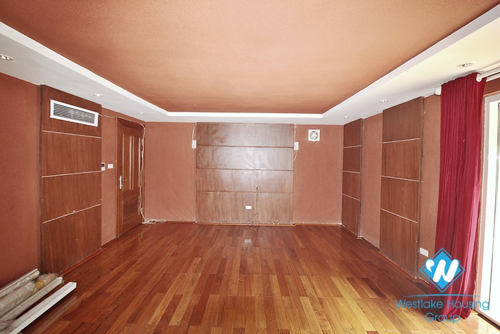 Lake view- House with big terrace for rent in Tay Ho, Hanoi
