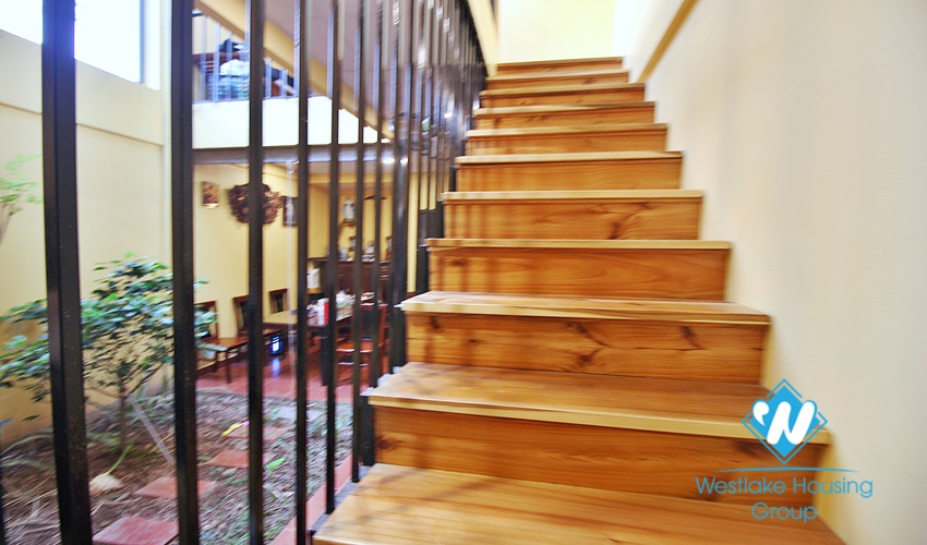 Two floor house for rent in Dang Thai Mai st, Tay Ho District 