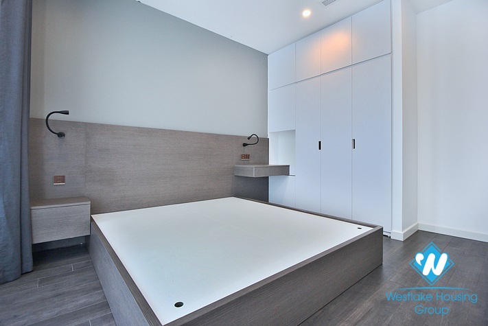 Morden and bright 3 bedrooms apartment for rent in Xuan Dieu, Tay Ho