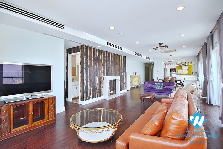 Lake view and high floor 5 beds apartment for rent in Golden Westlake building, Tay Ho