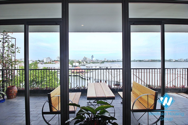 A beautiful 4 bedroom apartment with lake view in Tu hoa, Tay ho, Hanoi
