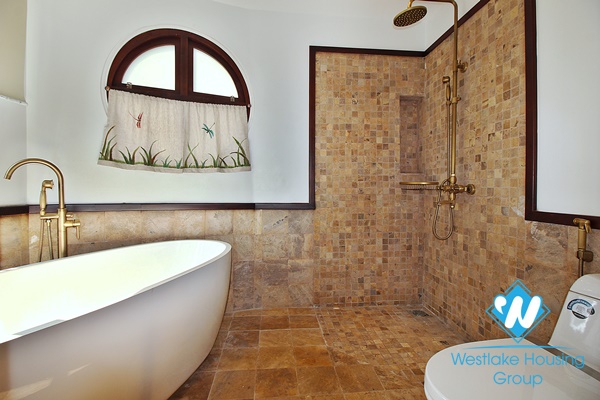 A brand new 3 bedroom apartment with lake view in Tay ho, Hanoi