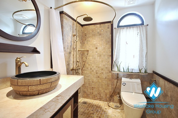 A brand new 3 bedroom apartment with lake view in Tay ho, Hanoi