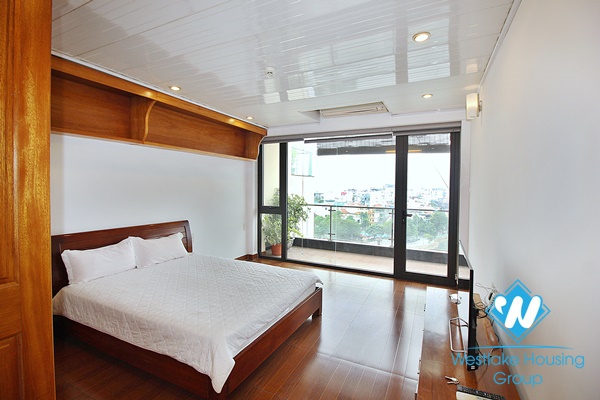A good price 3 bedroom apartment for rent in Xuan dieu, Tay ho